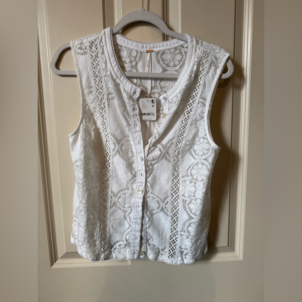 Free People | Sleeveless White Lace Button-Up Top